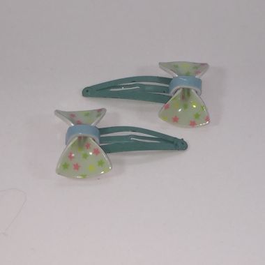 Snap clip with bow