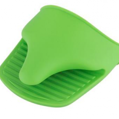 Heat resistant silicone glove