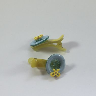 Crocodile clips with glittery bottom