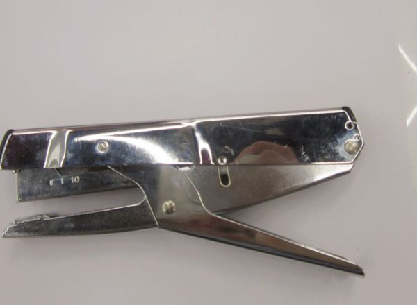 Staple machine