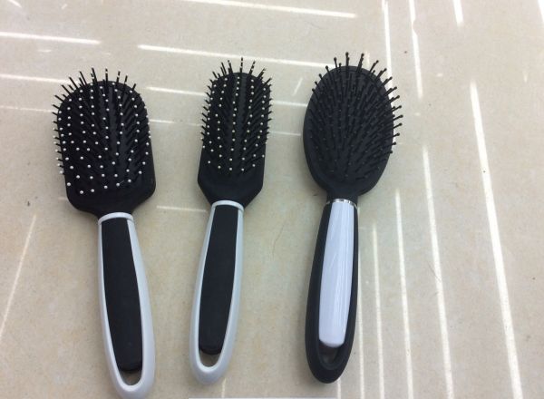 Hairbrush soft handle