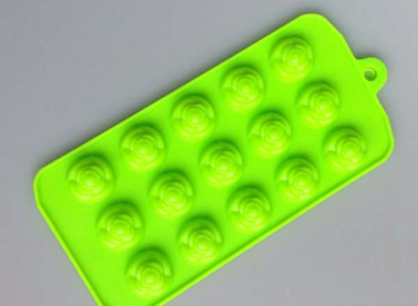 Silicone cake mold