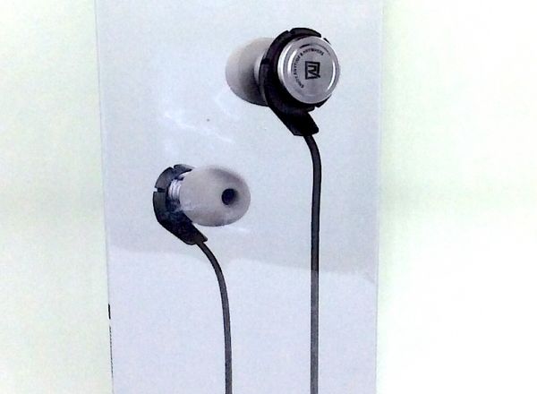 Hybrid earphone