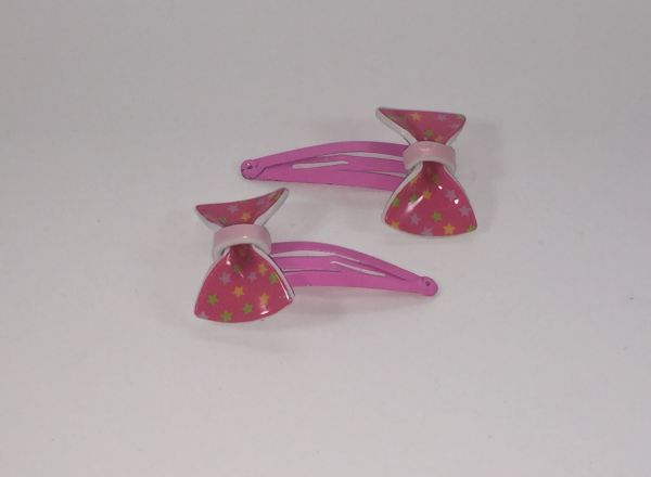 Snap clip with bow