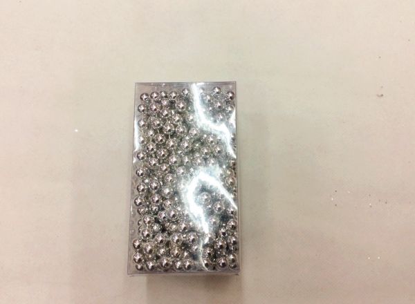 Christmas strings of beads