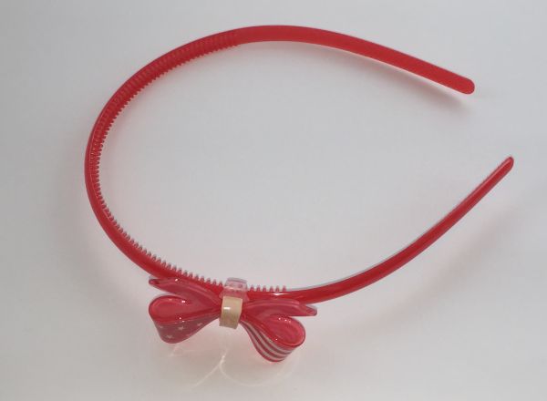 Headband with bow shape