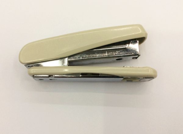 Staple machine