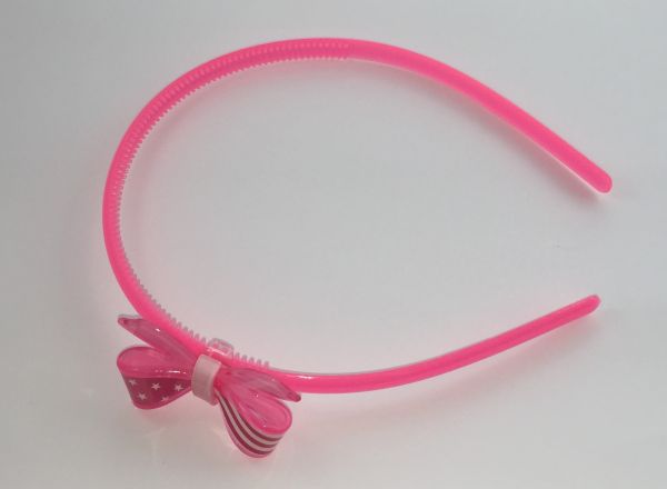 Headband with bow shape
