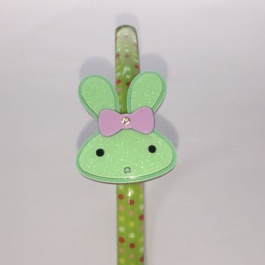Patterned headband with bunny shape