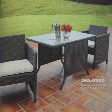 Outdoor dining furniture