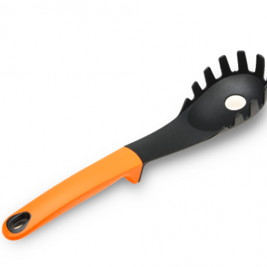 Heat resistant kitchen spaghetti server