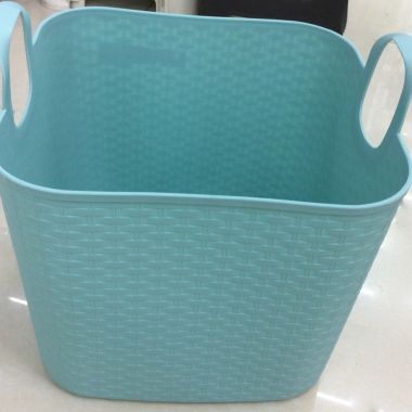 Basket with carry handle
