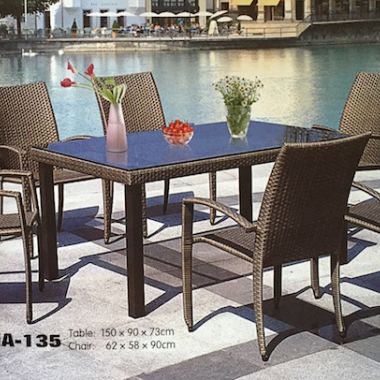 Outdoor dining furniture