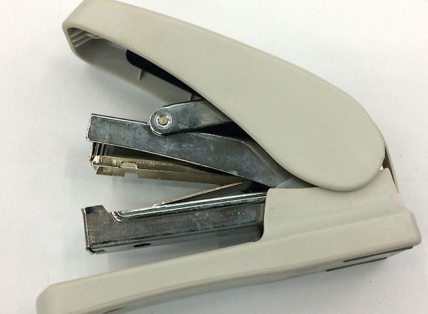 Staple machine