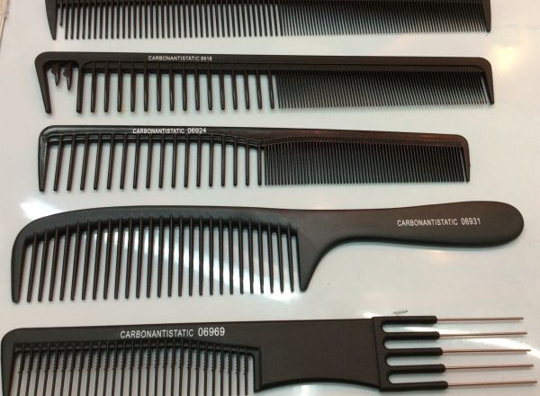 Comb carbon antistatic