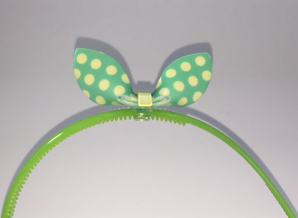 Headbands with patterned bow shape