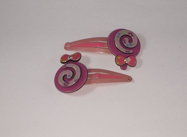 Kids snap clip with patterned snail shape