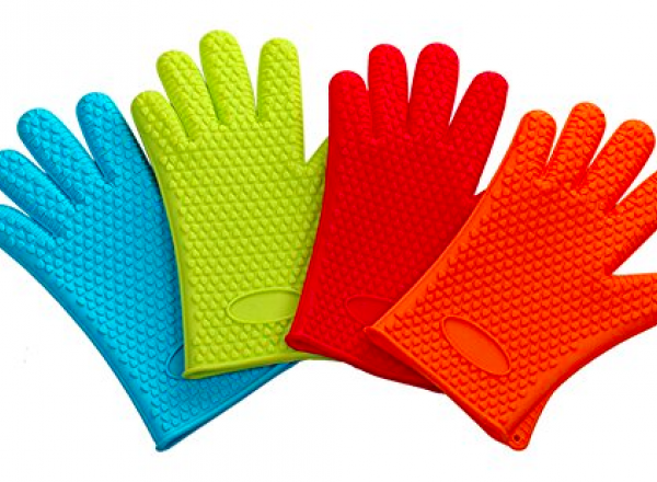 Heat resistant silicone glove