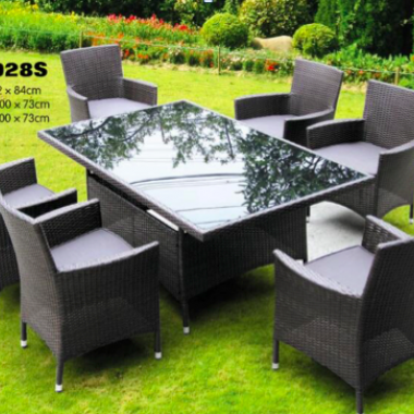 Outdoor dining furniture
