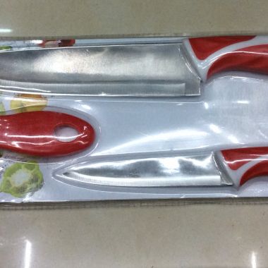 Kitchen knives and peeler