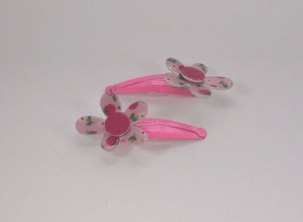 Snap clip with flower