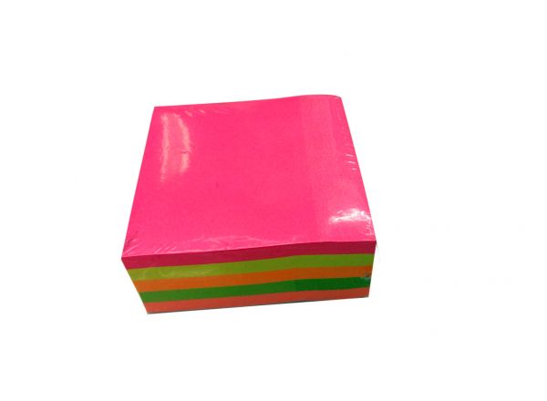 Sticky notepad 7.6x7.6cm