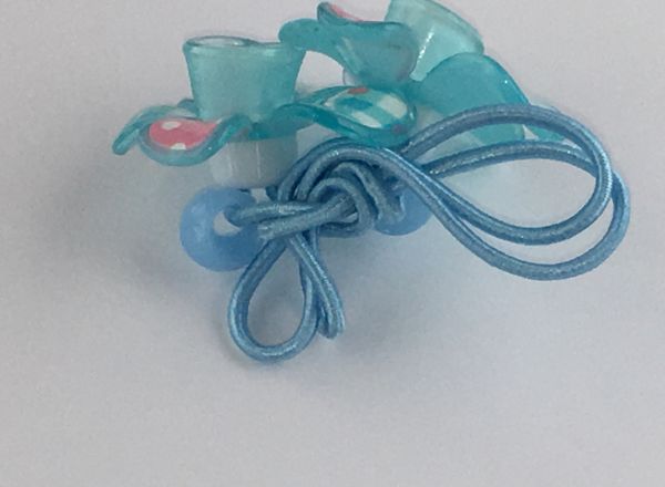 Elastic with flowers