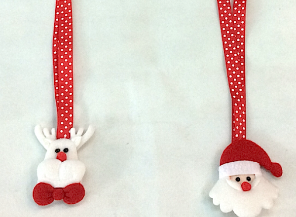 Door hanger with light