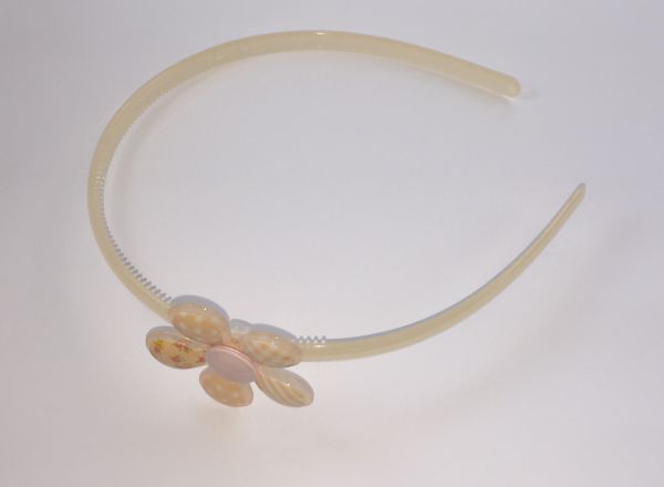 Headband with flower shape