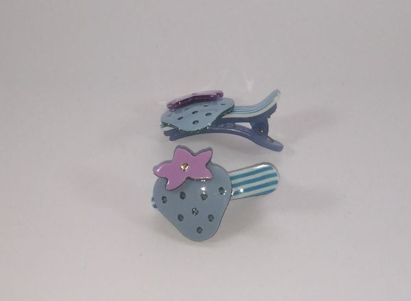 Patterned crocodile clips with strawberry