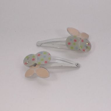 Snap clip with flower