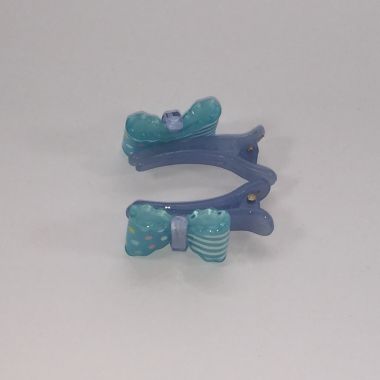 Crocodile clips with bow