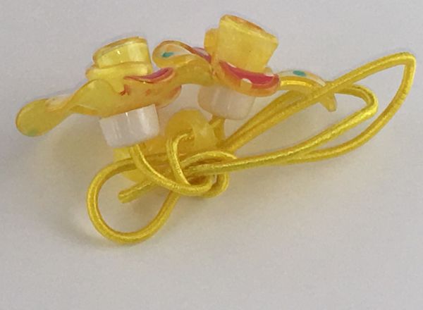 Elastic with flowers