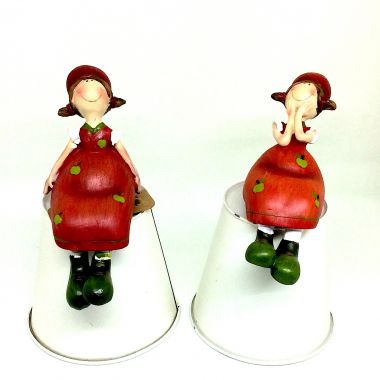 Resin figurine 12x4.5 cm