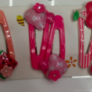 Snap clips with fruits