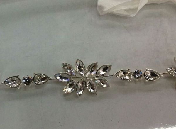 Swarovski chocker with drops