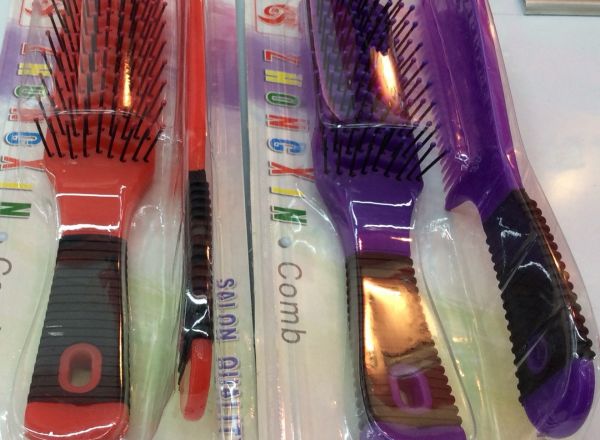 Hairbush and comb in set