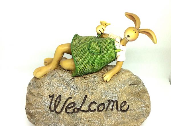 Resin figurine 20x20 cm