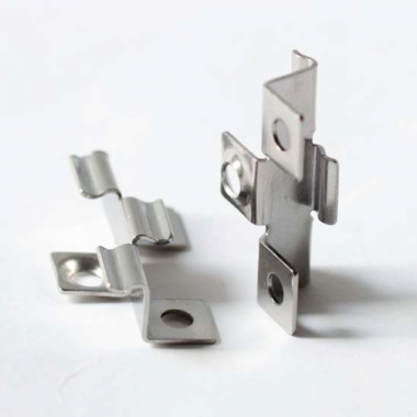 Metal clip