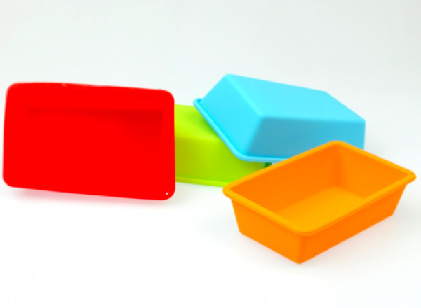 Silicone cake mold