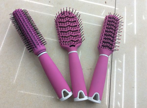 Hairbrush soft handle