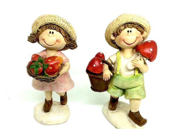 Resin figurine 11x4.5 cm