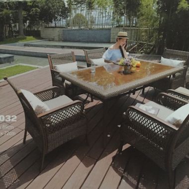 Outdoor dining furniture
