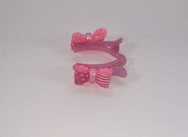 Crocodile clips with bow