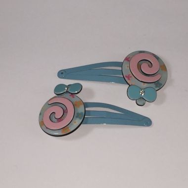 Kids snap clip with patterned snail shape