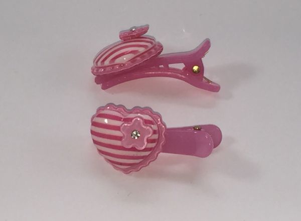 Crocodile clips with patterned heart