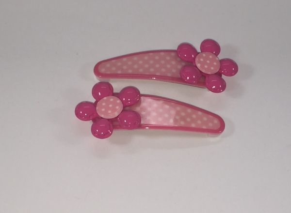 Patterned snap clip with patterned flower