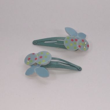 Snap clip with flower