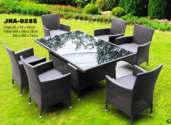 Outdoor dining furniture