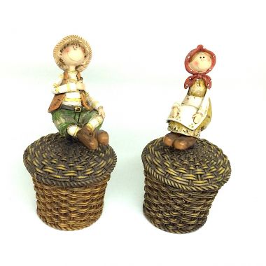 Resin figurine 15x7 cm